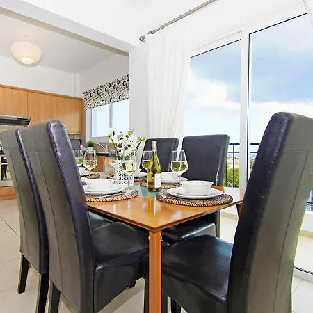 Anette Вилла Протарас