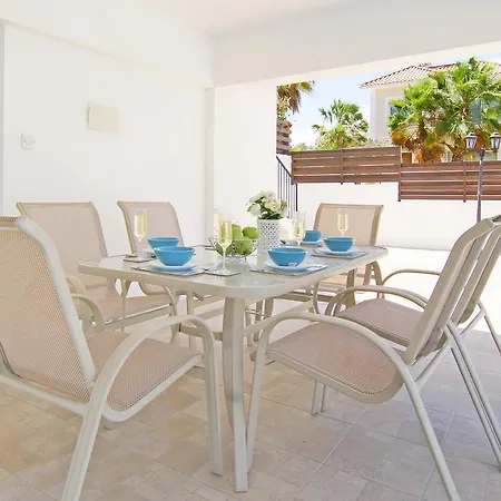 Anette Вилла Протарас