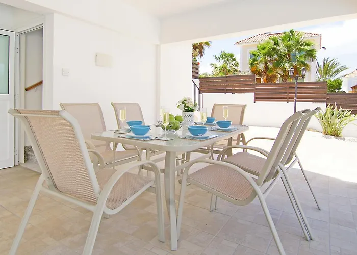 Anette Vila Protaras